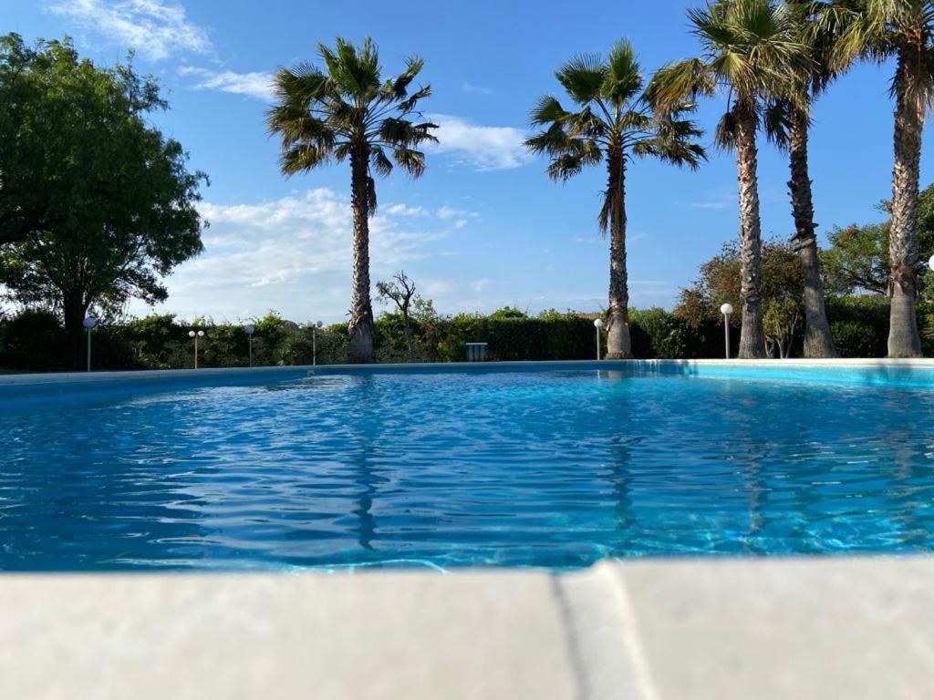 Villa Rosella appartamento 2 - con piscina - 150 m dal mare Casa Margherita Esterno foto