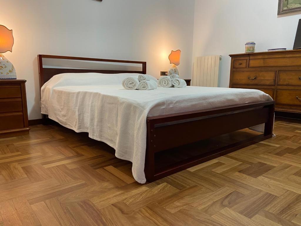 Villa Rosella appartamento 2 - con piscina - 150 m dal mare Casa Margherita Esterno foto