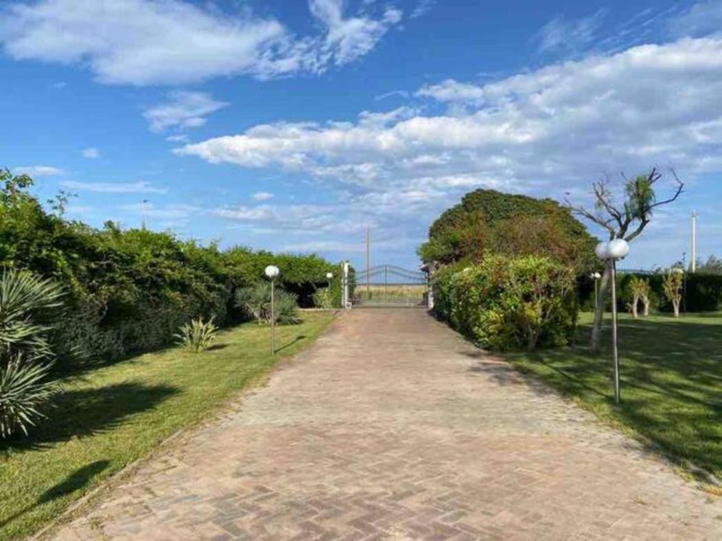 Villa Rosella appartamento 2 - con piscina - 150 m dal mare Casa Margherita Esterno foto