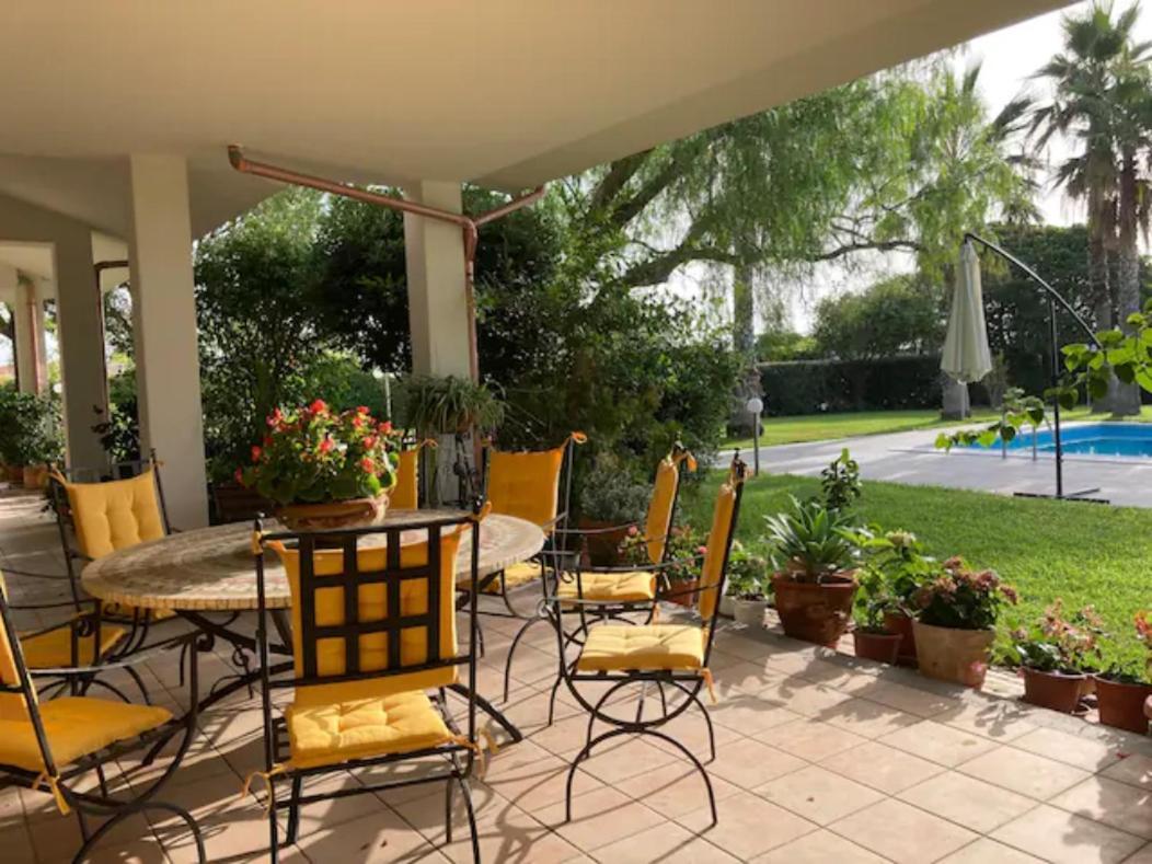 Villa Rosella appartamento 2 - con piscina - 150 m dal mare Casa Margherita Esterno foto